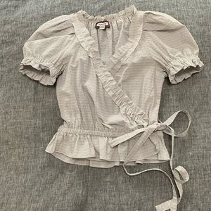 Cropped wrap top